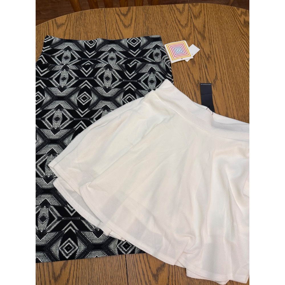 Bundle Lularoe Cassie Geometric Pencil Skirt & DJT White Skater Skirt NWT Size L